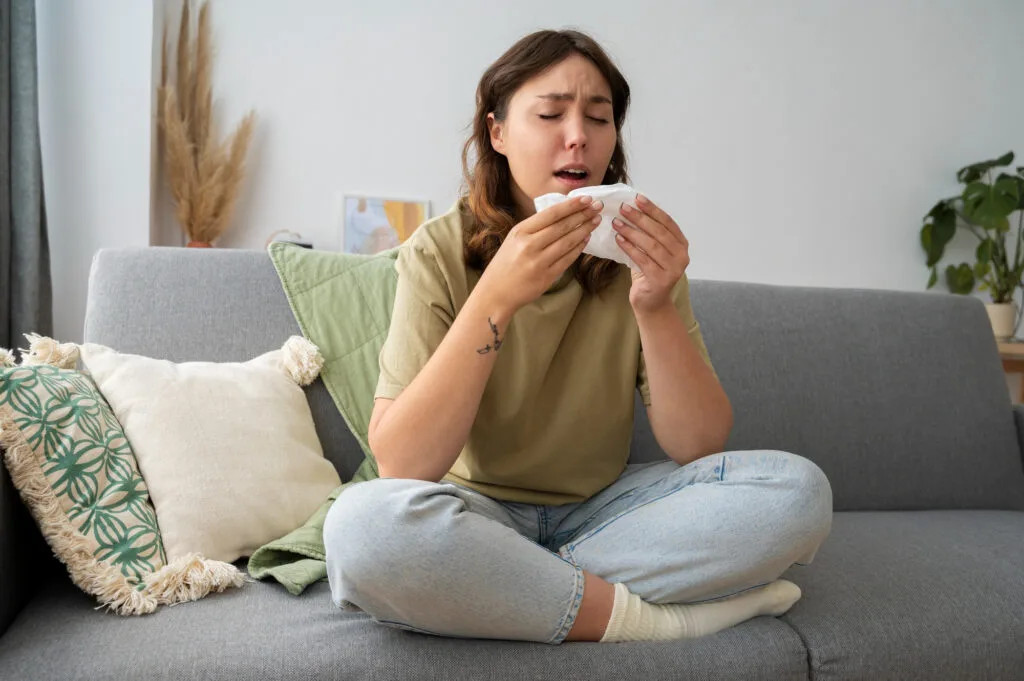 full shot woman suffering from allergies https://healthyhabitforlife.com/wp-content/uploads/2024/09/Screenshot-2024-09-28-at-12.54.04 PM.jpg - https://healthyhabitforlife.com