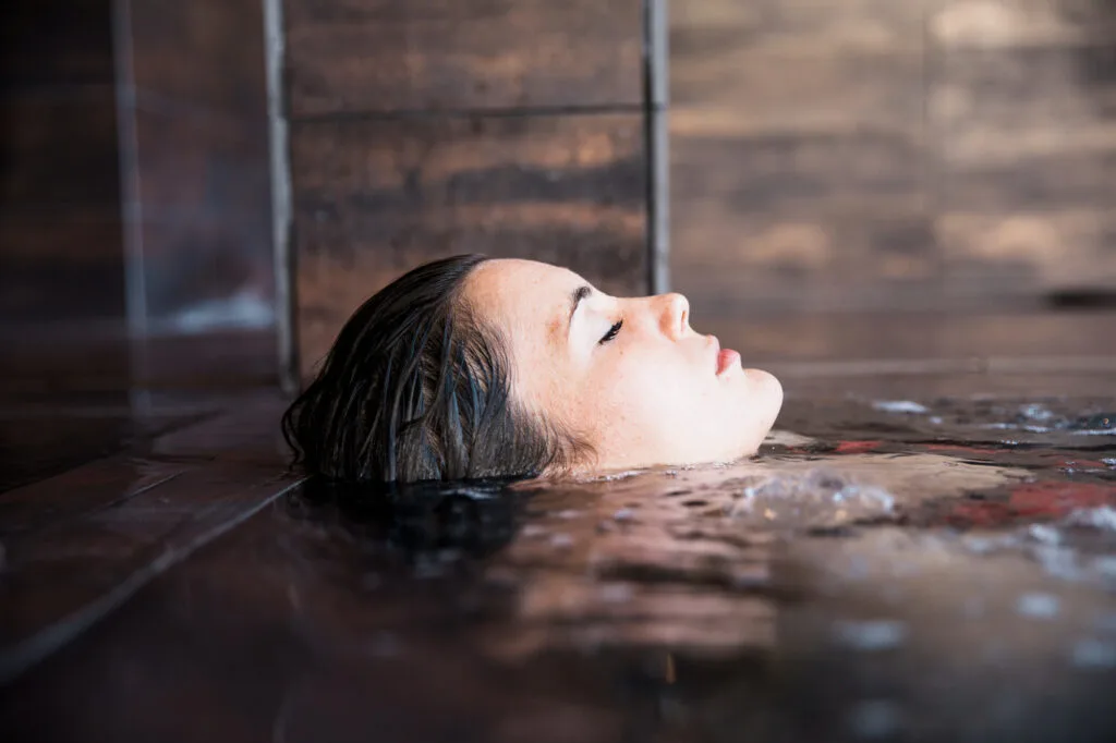 spa concept with woman relaxing water https://healthyhabitforlife.com/wp-content/uploads/2024/09/Screenshot-2024-09-28-at-1.05.35 PM.jpg - https://healthyhabitforlife.com